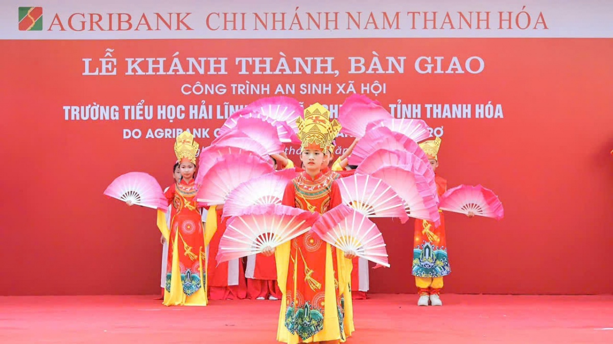 Agribank Nam Thanh Hóa: Đồng hành cùng sự nghiệp trồng người nơi xứ Thanh