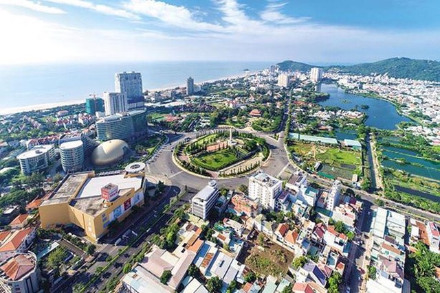 Cả nước đồng loạt tổ chức công bố quyết định về chính quyền địa phương mới