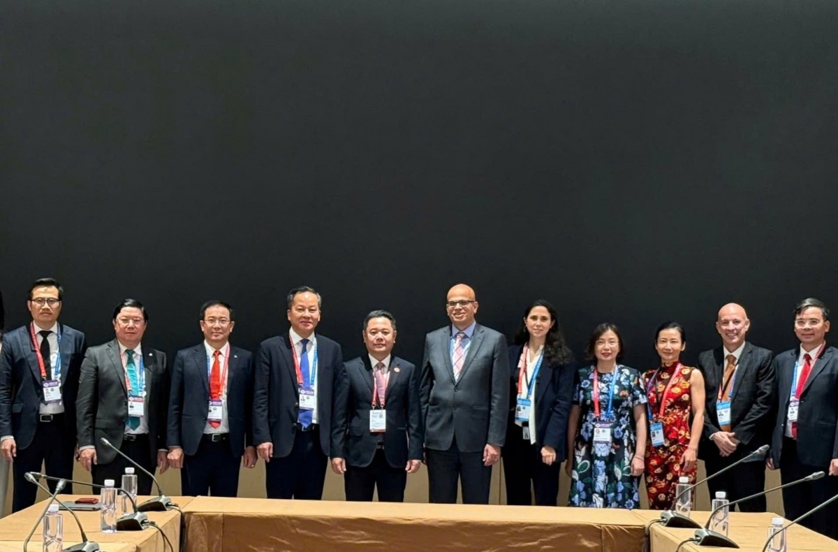 Phó Thống đốc Nguyễn Ngọc Cảnh tham dự cuộc họp Hội đồng Thống đốc AIIB bầu Chủ tịch AIIB nhiệm kỳ 2026-2031 và các cuộc họp song phương Phó Thống đốc Nguyễn Ngọc Cảnh tham dự cuộc họp Hội đồng Thống đốc AIIB bầu Chủ tịch AIIB nhiệm kỳ 2026-2031 và các cuộc họp song phương