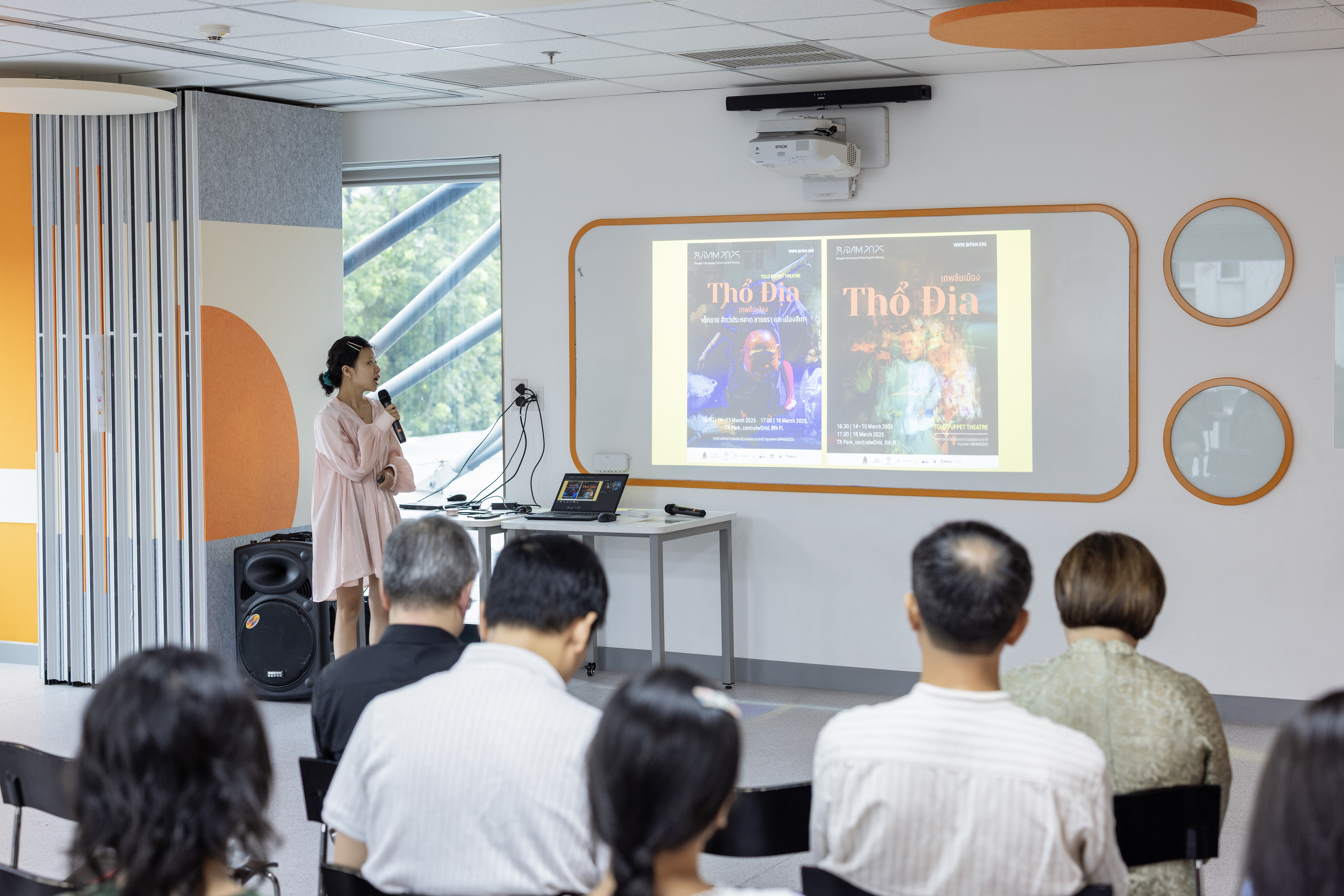 Hội đồng Anh khởi động lại chương trình này để đem lại cho những người làm sáng tạo, quản lý và hoạch định chính sách văn hóa, và công chúng quan tâm một cái nhìn toàn diện hơn về bối cảnh hiện nay. Hội đồng Anh khởi động lại chương trình này để đem lại cho những người làm sáng tạo, quản lý và hoạch định chính sách văn hóa, và công chúng quan tâm một cái nhìn toàn diện hơn về bối cảnh hiện nay.