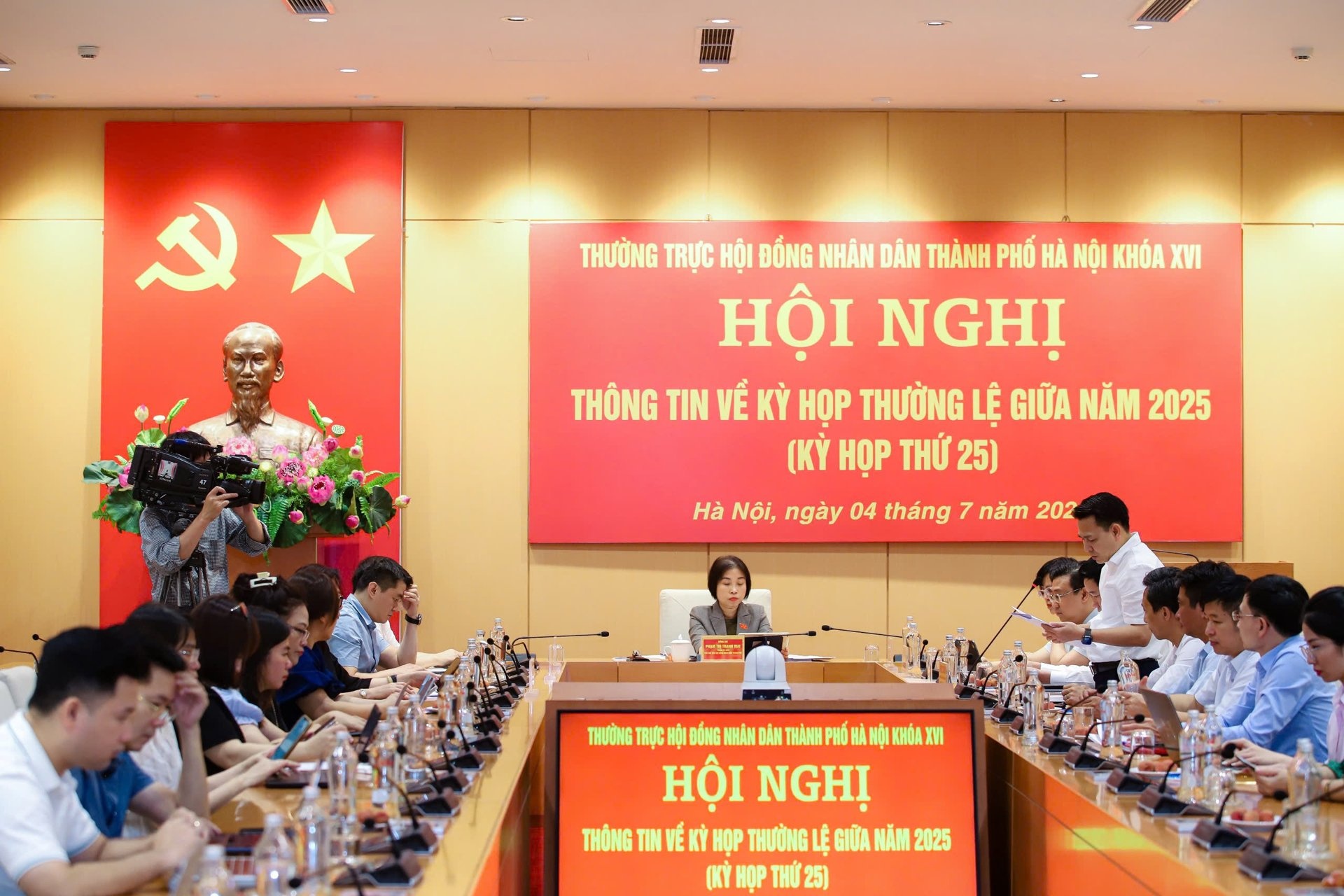 Quang cảnh Hội nghị thông tin báo chí trước Kỳ họp thứ 25.