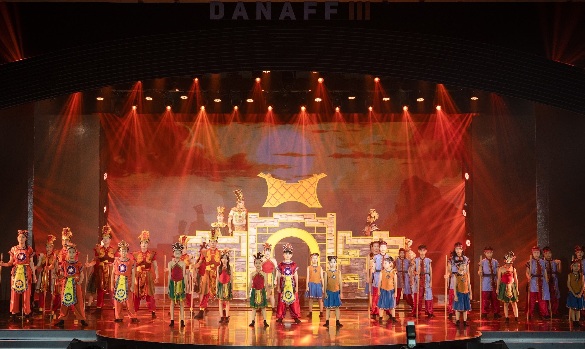 “The Enchanted Crossbow” của Victoria School toả sáng tại DANAFF III “The Enchanted Crossbow” của Victoria School toả sáng tại DANAFF III