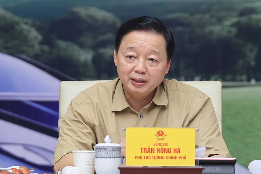 Phó Thủ tướng Chính phủ Trần Hồng Hà, Phó Trưởng Ban Thường trực Ban Chỉ đạo tham dự Hội nghị - Ảnh: VGP/Nhật Bắc Phó Thủ tướng Chính phủ Trần Hồng Hà, Phó Trưởng Ban Thường trực Ban Chỉ đạo tham dự Hội nghị - Ảnh: VGP/Nhật Bắc