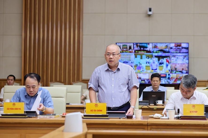 Tại phiên họp, các bộ, ngành, địa phương báo cáo cụ thể tình hình triển khai các dự án - Ảnh: VGP/Nhật Bắc Tại phiên họp, các bộ, ngành, địa phương báo cáo cụ thể tình hình triển khai các dự án - Ảnh: VGP/Nhật Bắc