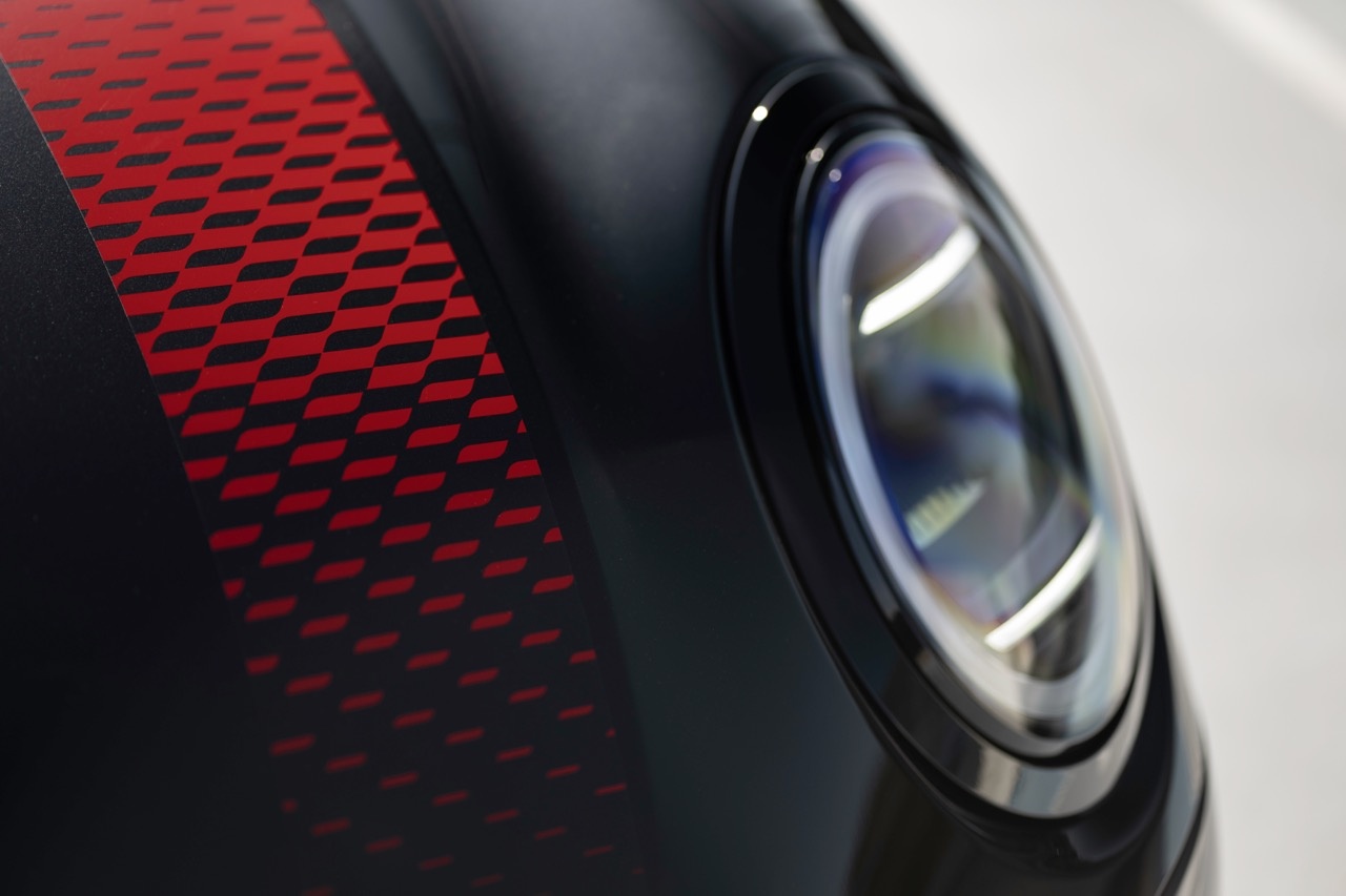 MINI giới thiệu loạt phụ kiện mới cho dòng John Cooper Works