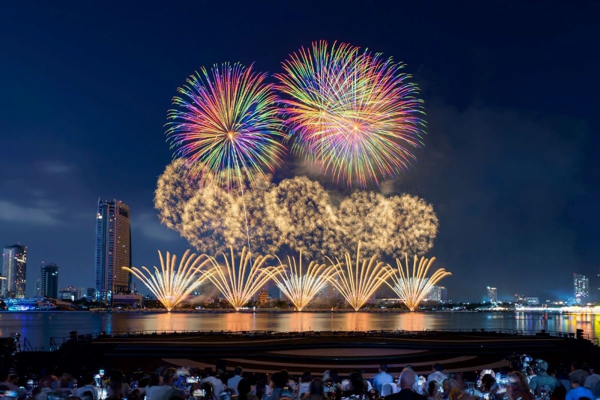 Chung kết DIFF 2025: Việt Nam thể hiện hào khí dân tộc, Trung Quốc táo bạo với 10 bản nhạc Chung kết DIFF 2025: Việt Nam thể hiện hào khí dân tộc, Trung Quốc táo bạo với 10 bản nhạc