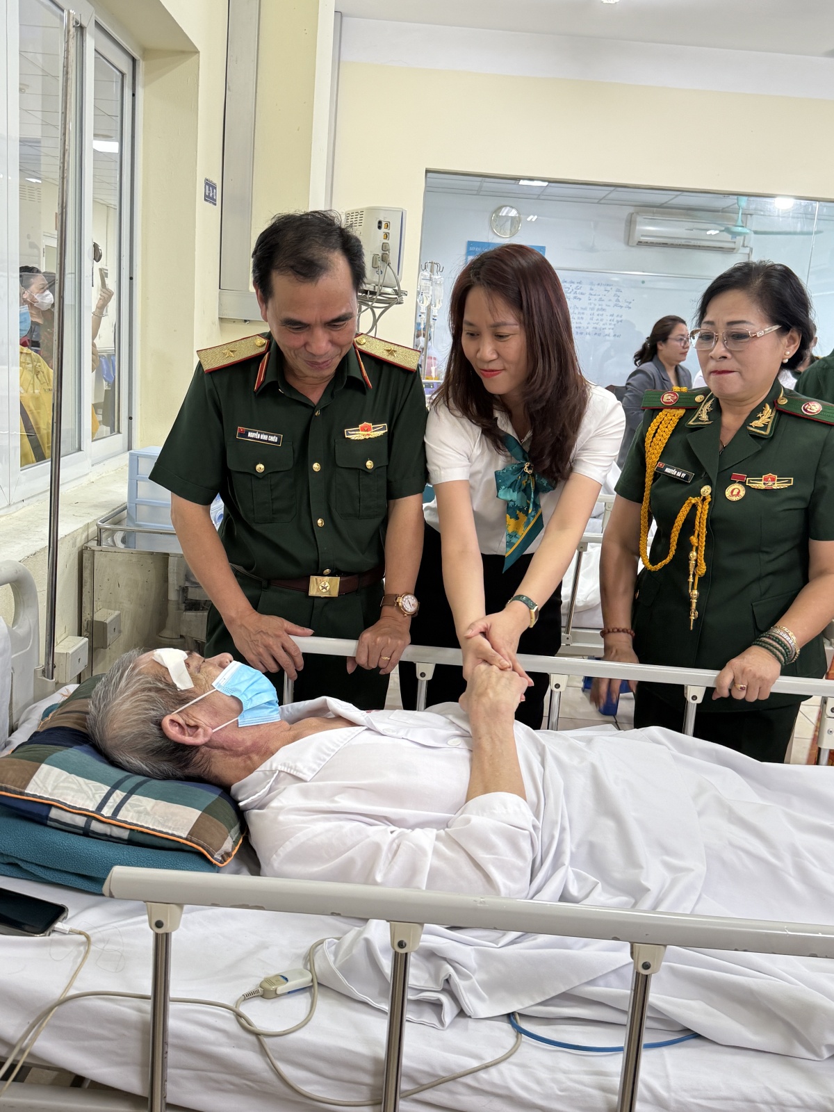 Mang âm nhạc đổi lấy nụ cười Mang âm nhạc đổi lấy nụ cười