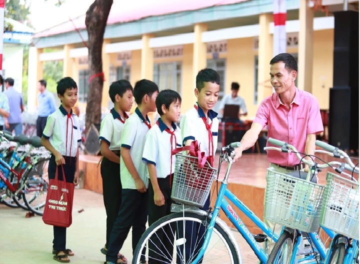 Agribank lan tỏa giá trị cộng đồng, thúc đẩy an sinh xã hội vì sự phát triển bền vững Agribank lan tỏa giá trị cộng đồng, thúc đẩy an sinh xã hội vì sự phát triển bền vững