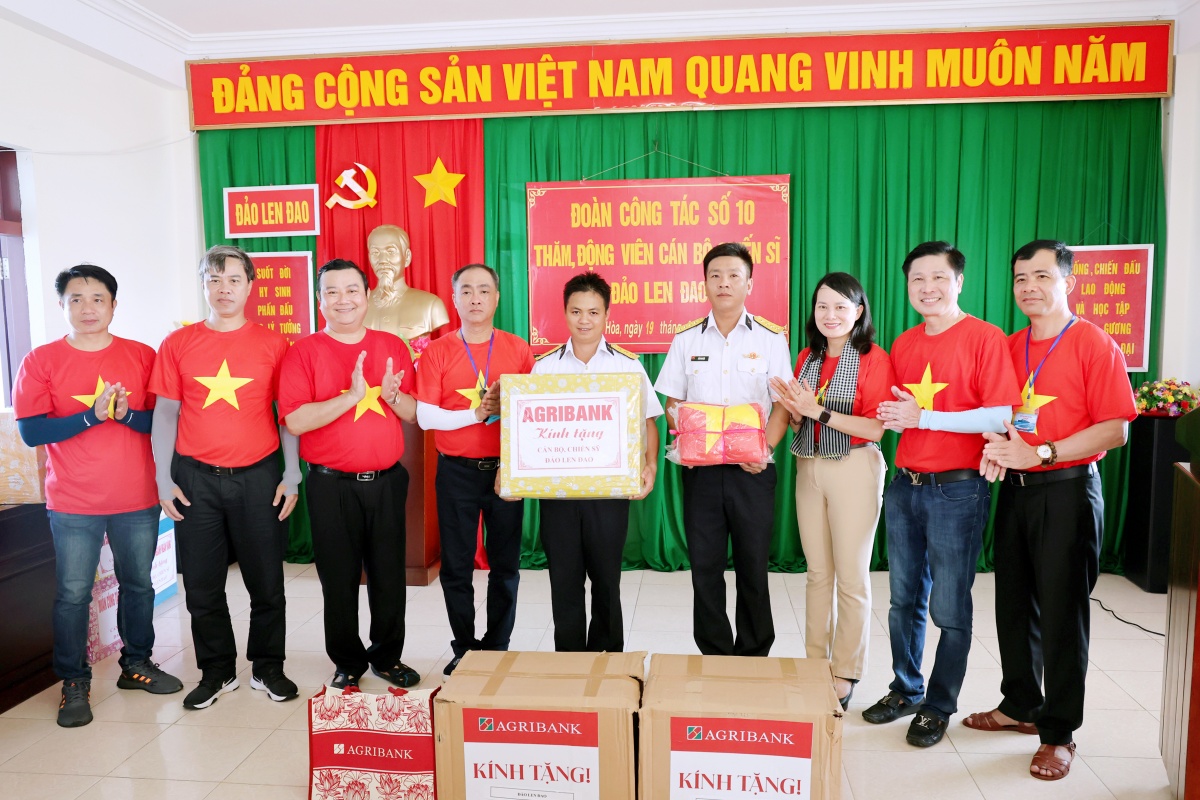 Agribank lan tỏa giá trị cộng đồng, thúc đẩy an sinh xã hội vì sự phát triển bền vững Agribank lan tỏa giá trị cộng đồng, thúc đẩy an sinh xã hội vì sự phát triển bền vững