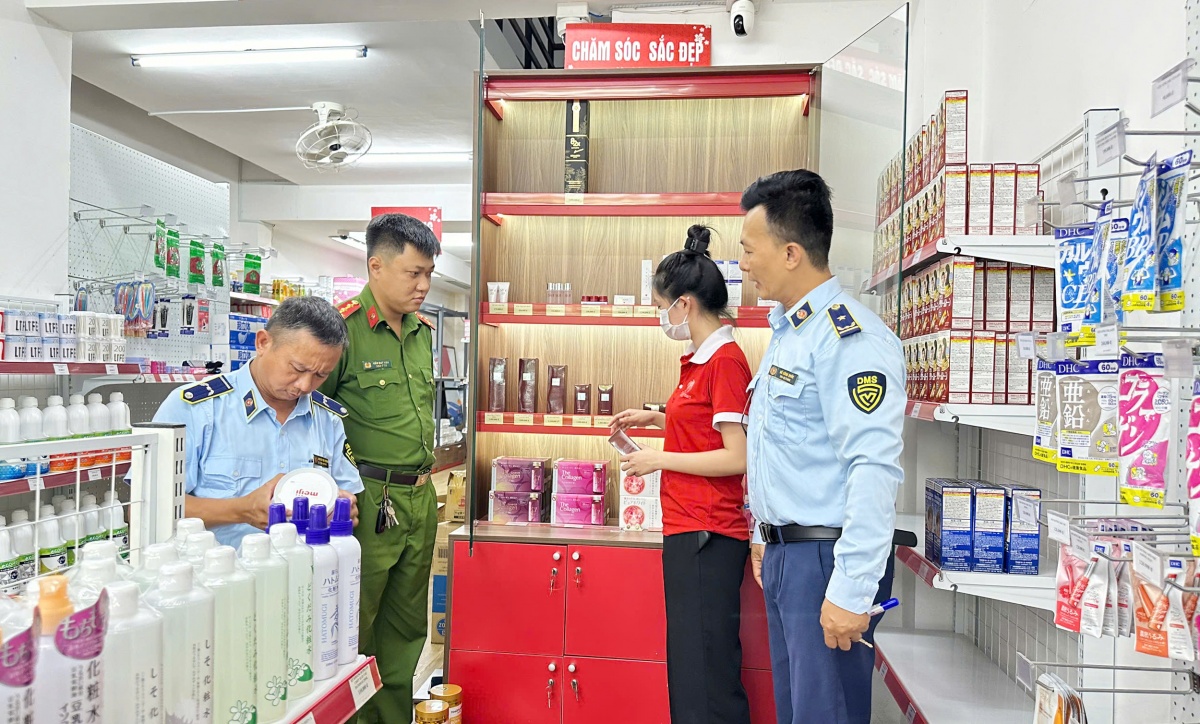 Đà Nẵng: Tăng cường kiểm tra, xử lý nghiêm buôn lậu, gian lận thương mại