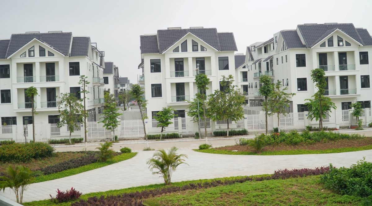  Giá bán thứ cấp với các sản phẩm thấp tầng liên tục gia tăng