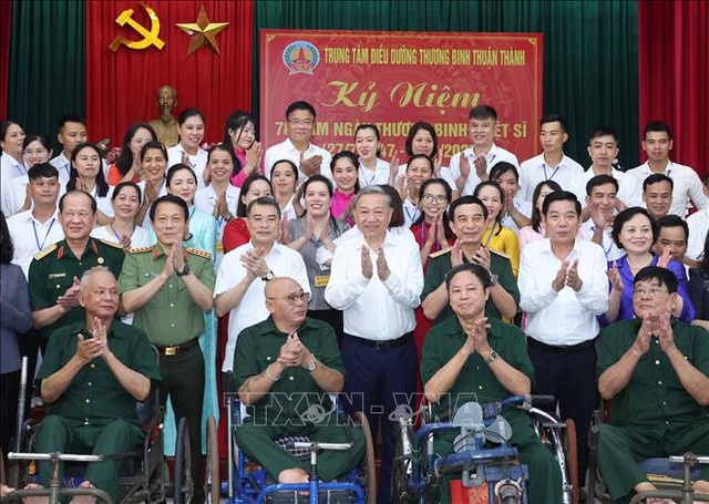 undefined UỐNG NƯỚC NHỚ NGUỒN