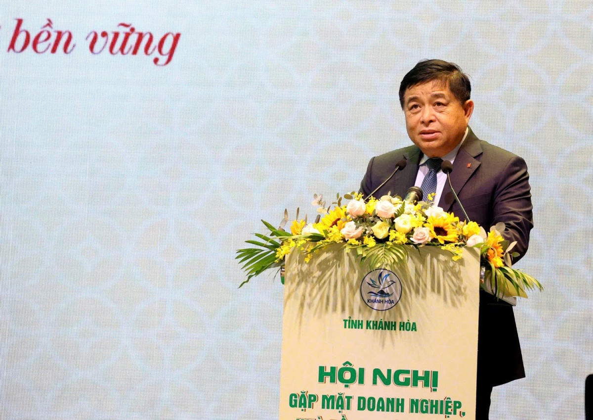 Phó Thủ tướng Nguyễn Chí Dũng: Khánh Hoà phải vươn lên mạnh mẽ, trở thành cực tăng trưởng khu vực Phó Thủ tướng Nguyễn Chí Dũng: Khánh Hoà phải vươn lên mạnh mẽ, trở thành cực tăng trưởng khu vực