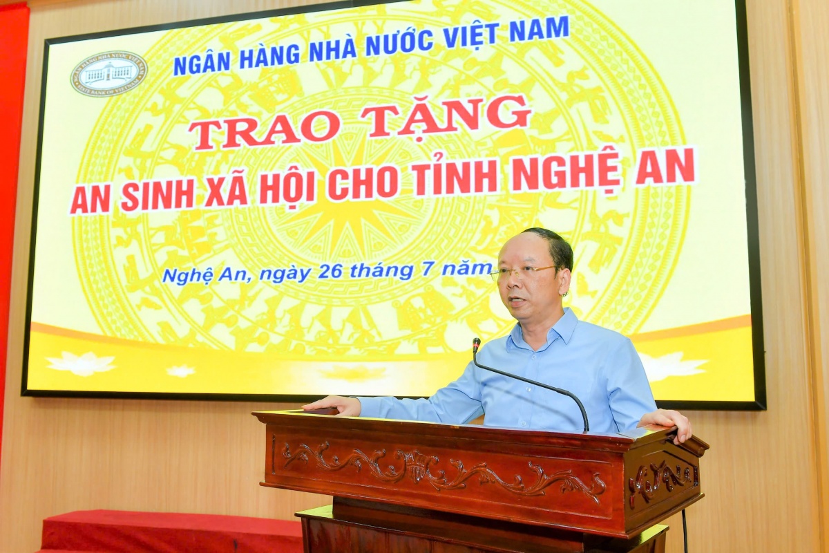 Bí thư Tỉnh ủy Nghệ An Nguyễn Đức Trung cảm ơn những đóng gõi