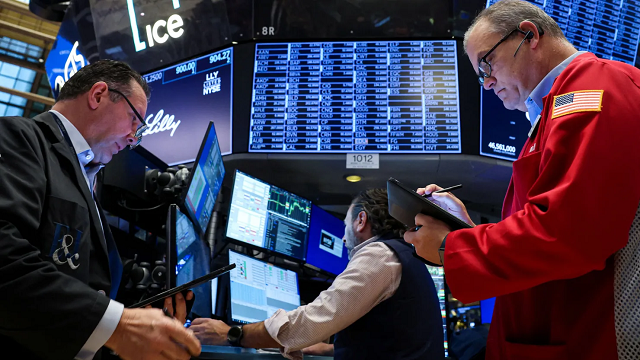 S&P 500 và Nasdaq lập đỉnh lịch sử mới