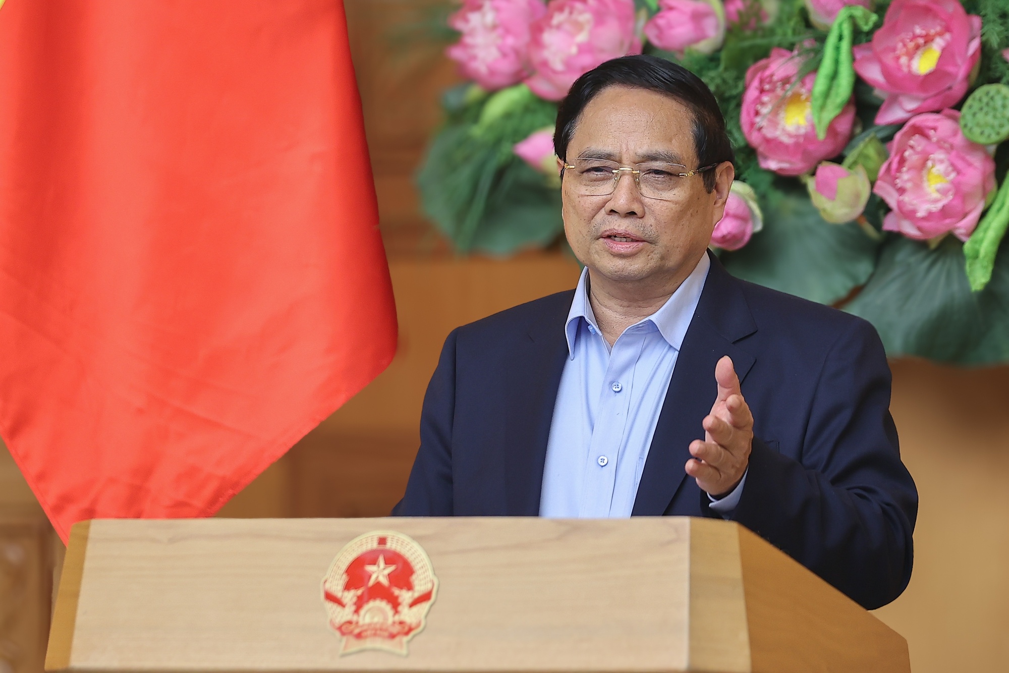 Thủ tướng chỉ rõ các nhiệm vụ trọng tâm thời gian tới và cho biết Chính phủ sẽ họp hằng tuần đến khi chính quyền địa phương 2 cấp vận hành thông suốt, trơn tru, toàn diện - Ảnh: VGP/Nhật Bắc Thủ tướng chỉ rõ các nhiệm vụ trọng tâm thời gian tới và cho biết Chính phủ sẽ họp hằng tuần đến khi chính quyền địa phương 2 cấp vận hành thông suốt, trơn tru, toàn diện - Ảnh: VGP/Nhật Bắc