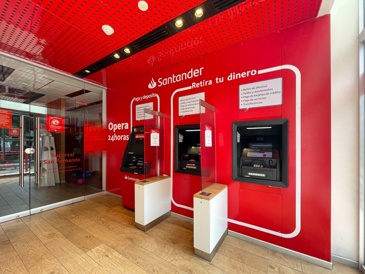 Máy CRM và bước đệm hợp kênh: Bài học từ Santander đến SHB Máy CRM và bước đệm hợp kênh: Bài học từ Santander đến SHB