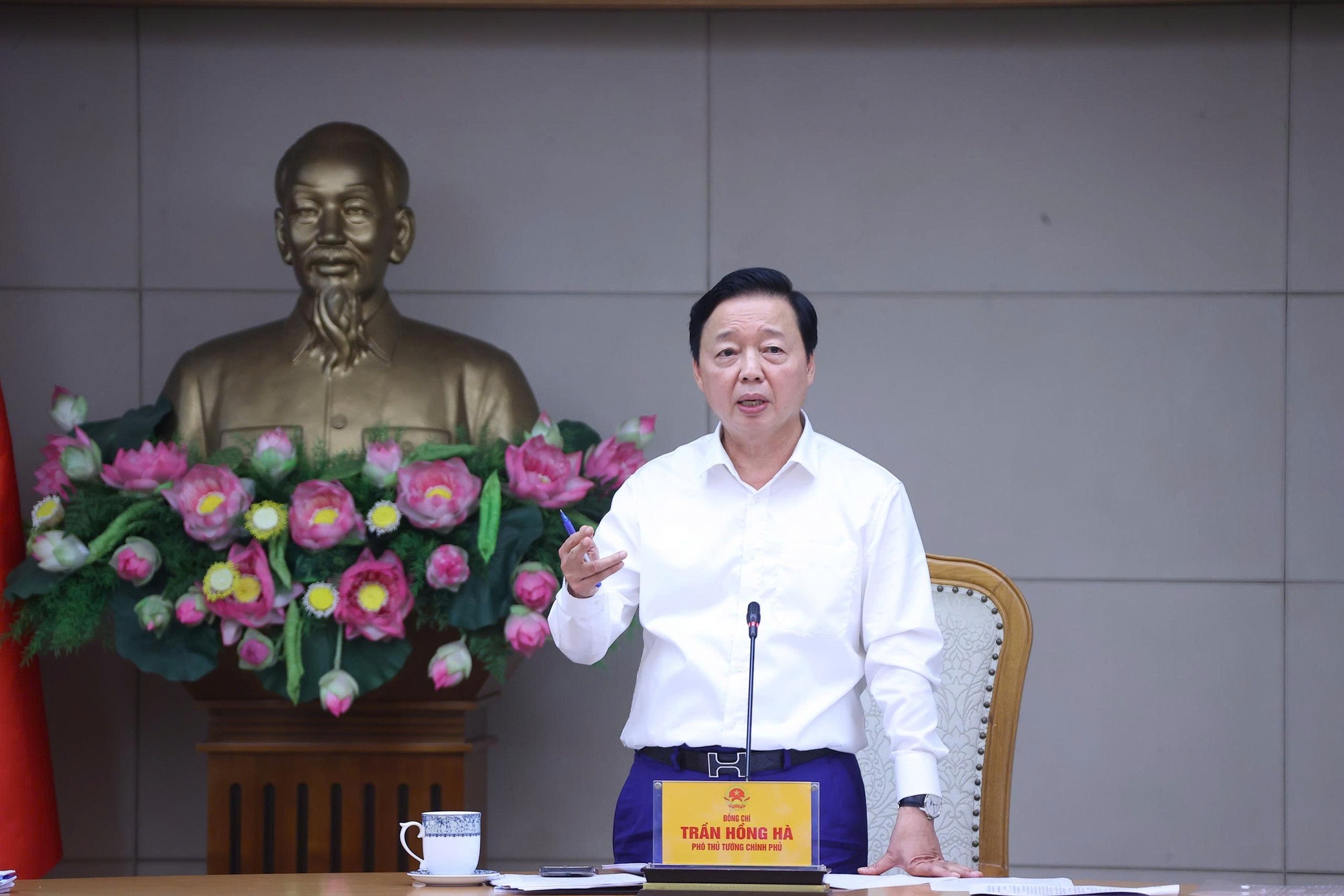 Phó Thủ tướng Trần Hồng Hà chủ trì Hội nghị Ban Chỉ đạo Quốc gia về tình hình, kết quả chống khai thác hải sản bất hợp pháp, không báo cáo và không theo quy định (IUU) - Ảnh: VGP/Đình Nam Phó Thủ tướng Trần Hồng Hà chủ trì Hội nghị Ban Chỉ đạo Quốc gia về tình hình, kết quả chống khai thác hải sản bất hợp pháp, không báo cáo và không theo quy định (IUU) - Ảnh: VGP/Đình Nam