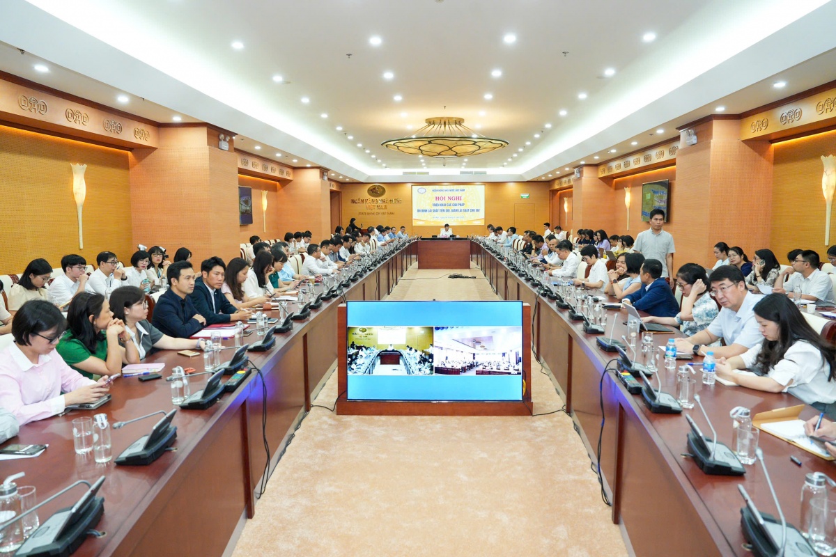 Ngân hàng tiết giảm chi phí, chia sẻ lợi nhuận để tiếp tục ổn định mặt bằng lãi suất Ngân hàng tiết giảm chi phí, chia sẻ lợi nhuận để tiếp tục ổn định mặt bằng lãi suất