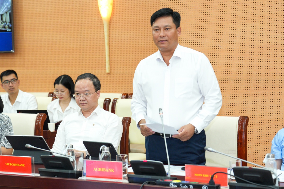 Ngân hàng tiết giảm chi phí, chia sẻ lợi nhuận để tiếp tục ổn định mặt bằng lãi suất Ngân hàng tiết giảm chi phí, chia sẻ lợi nhuận để tiếp tục ổn định mặt bằng lãi suất