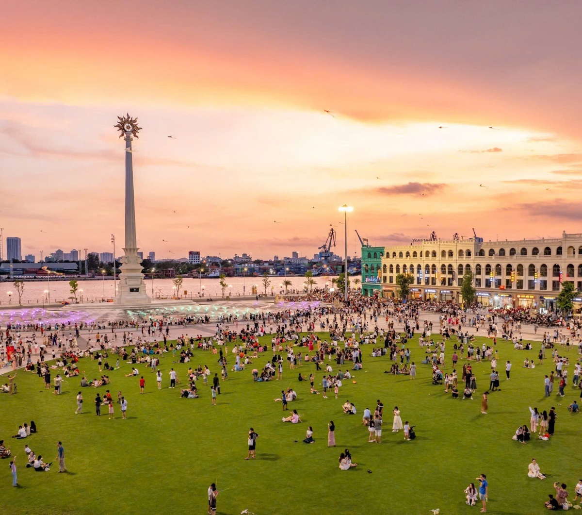 Vinhomes là doanh nghiệp bất động sản đóng góp lớn nhất cho ngân sách Nhà nước, chiếm tới 63% tổng nộp ngân sách của Top 20 công ty chuyên về lĩnh vực bất động sản tại Việt Nam