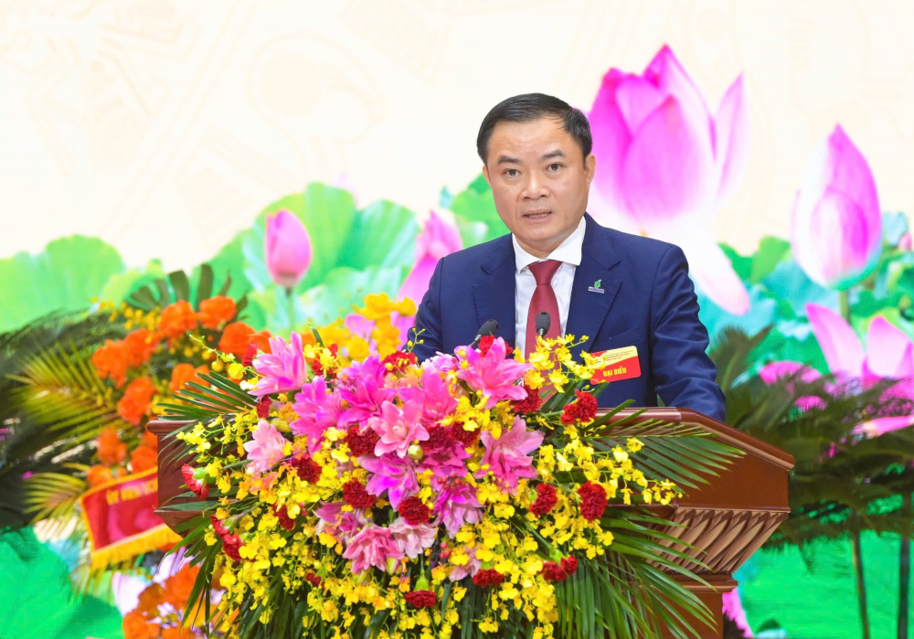 Phát triển Petrovietnam thành Tập đoàn có tiềm lực mạnh, quản trị hiện đại, năng lực cạnh tranh cao, tiên phong trong chuyển dịch năng lượng và tăng t