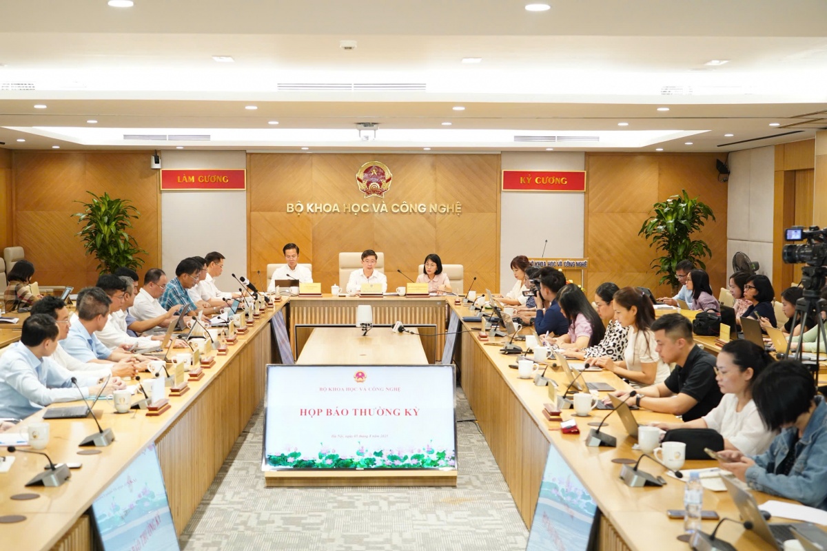 Xây dựng cơ chế để thu hút nhân tài khoa học - công nghệ