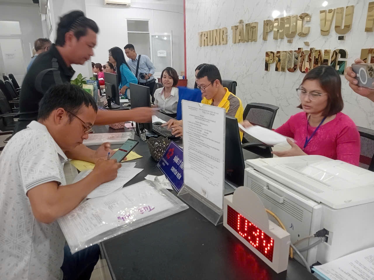 TP. Hồ Chí Minh: Rà soát, triển khai ngay các thủ tục hành chính liên quan xuất khẩu