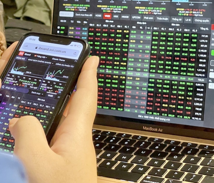 Tài khoản chứng khoán vượt mốc 10,5 triệu: Nhà đầu tư cá nhân ồ ạt trở lại thị trường