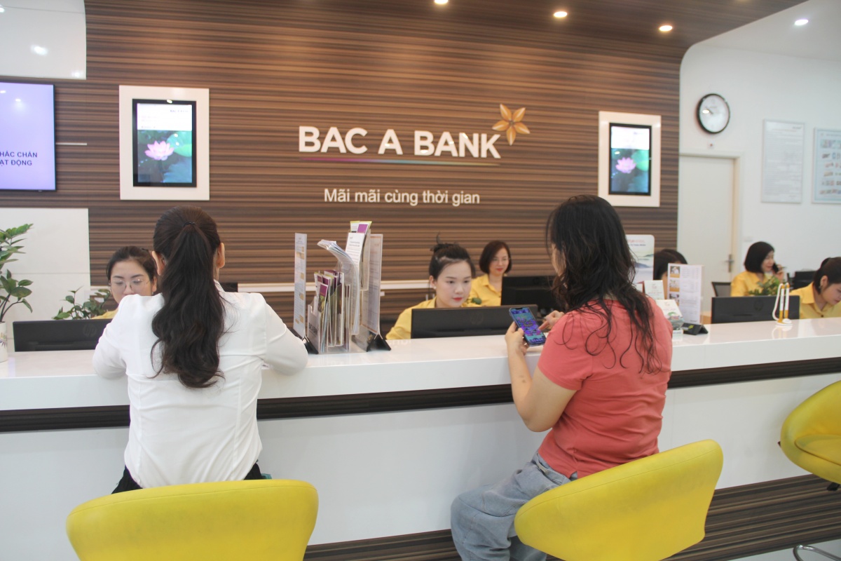 Lợi nhuận quý II tăng mạnh nhờ cắt giảm dự phòng