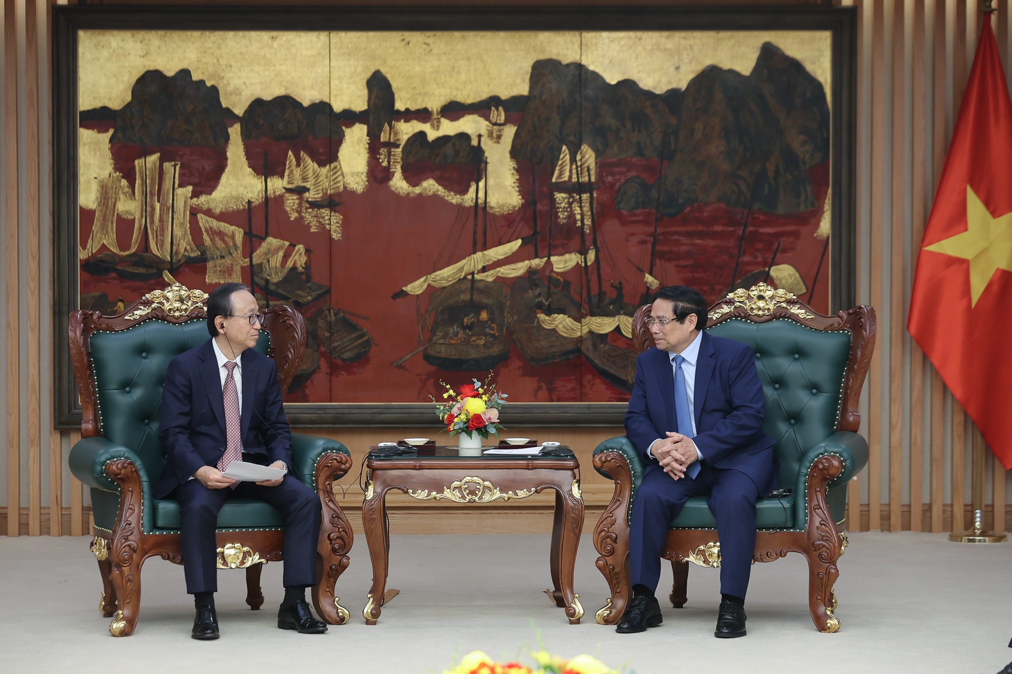 Thủ tướng đề nghị MUFG tiếp tục tăng cường hợp tác với Việt Nam, góp phần thúc đẩy quan hệ Đối tác Chiến lược toàn diện Việt Nam – Nhật Bản - Ảnh: VGP/Nhật Bắc Thủ tướng đề nghị MUFG tiếp tục tăng cường hợp tác với Việt Nam, góp phần thúc đẩy quan hệ Đối tác Chiến lược toàn diện Việt Nam – Nhật Bản - Ảnh: VGP/Nhật Bắc