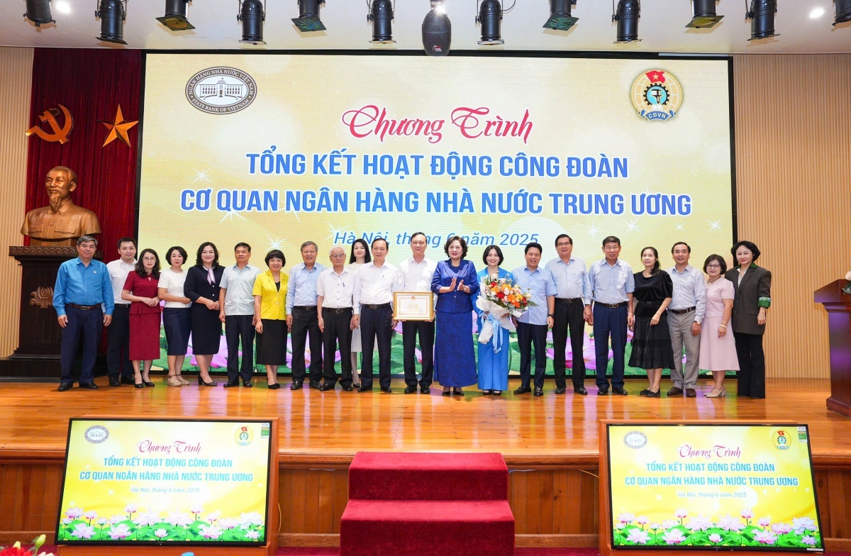 Duy trì, làm tốt công tác thi đua tại những đơn vị không còn tổ chức công đoàn cơ sở Duy trì, làm tốt công tác thi đua tại những đơn vị không còn tổ chức công đoàn cơ sở