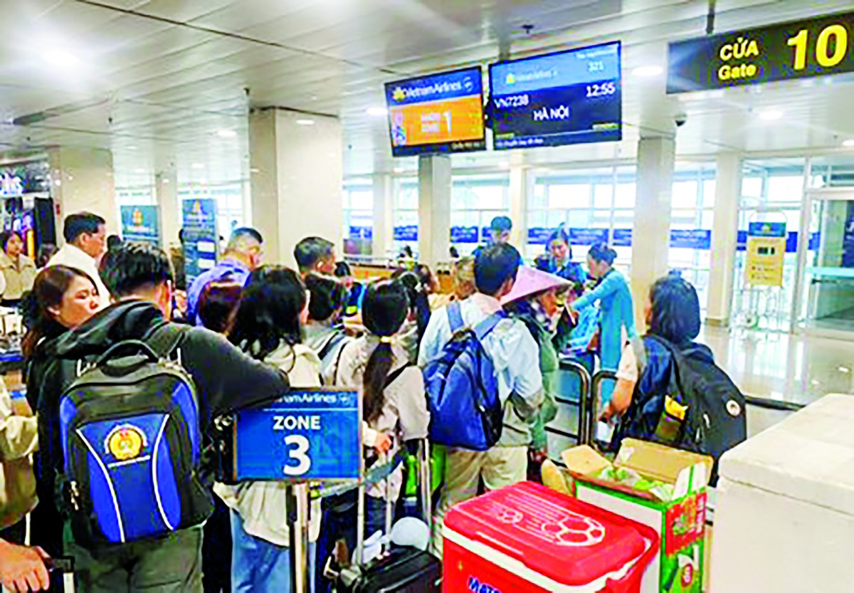 Giá vé máy bay kỳ vọng sẽ có nhiều điều kiện để giảm các mức thuế, phí dịch vụ đi kèm Giá vé máy bay kỳ vọng sẽ có nhiều điều kiện để giảm các mức thuế, phí dịch vụ đi kèm