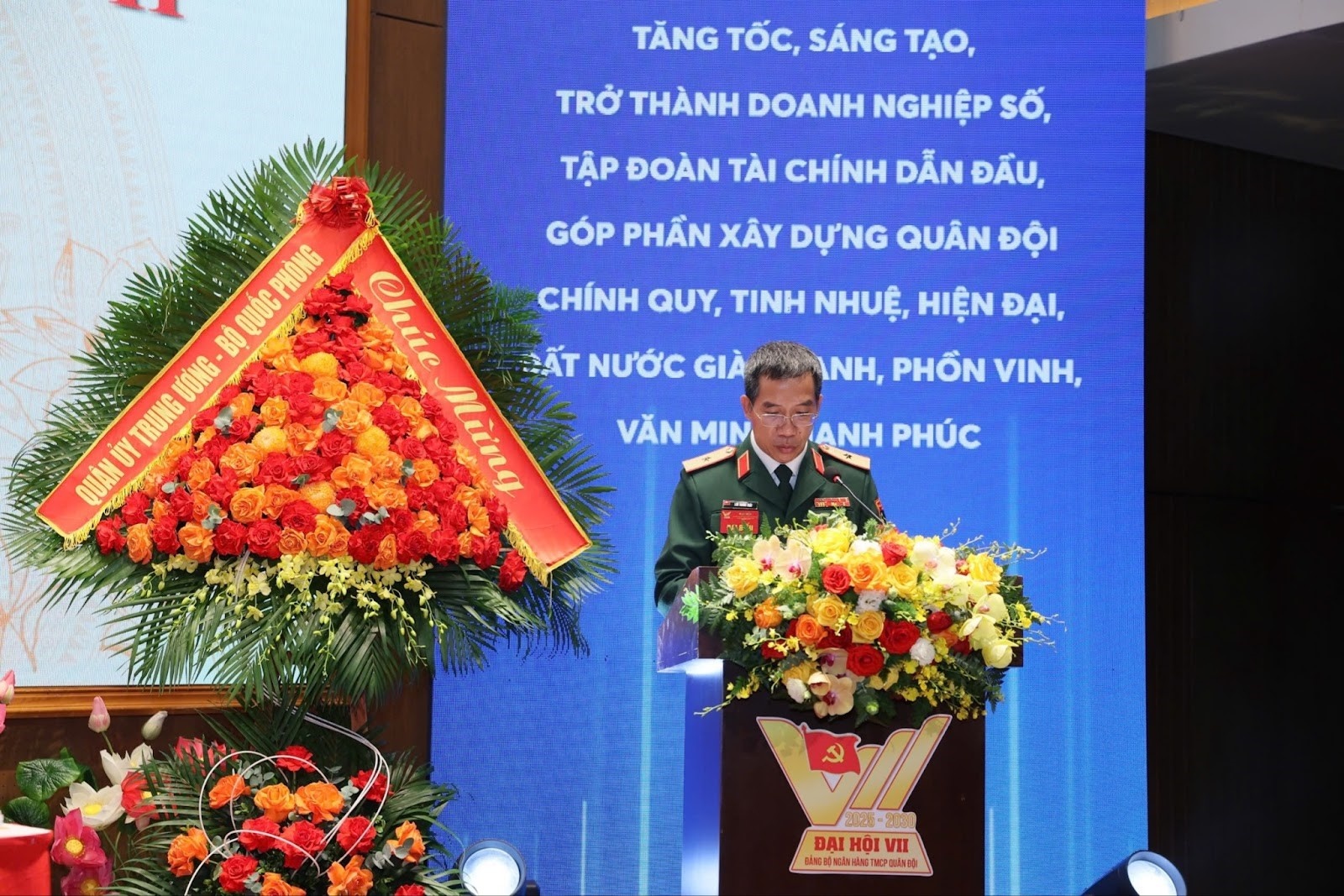 Thiếu tướng Lưu Trung Thái - Chủ tịch HĐQT MB phát biểu tại sự kiệ Thiếu tướng Lưu Trung Thái - Chủ tịch HĐQT MB phát biểu tại sự kiệ