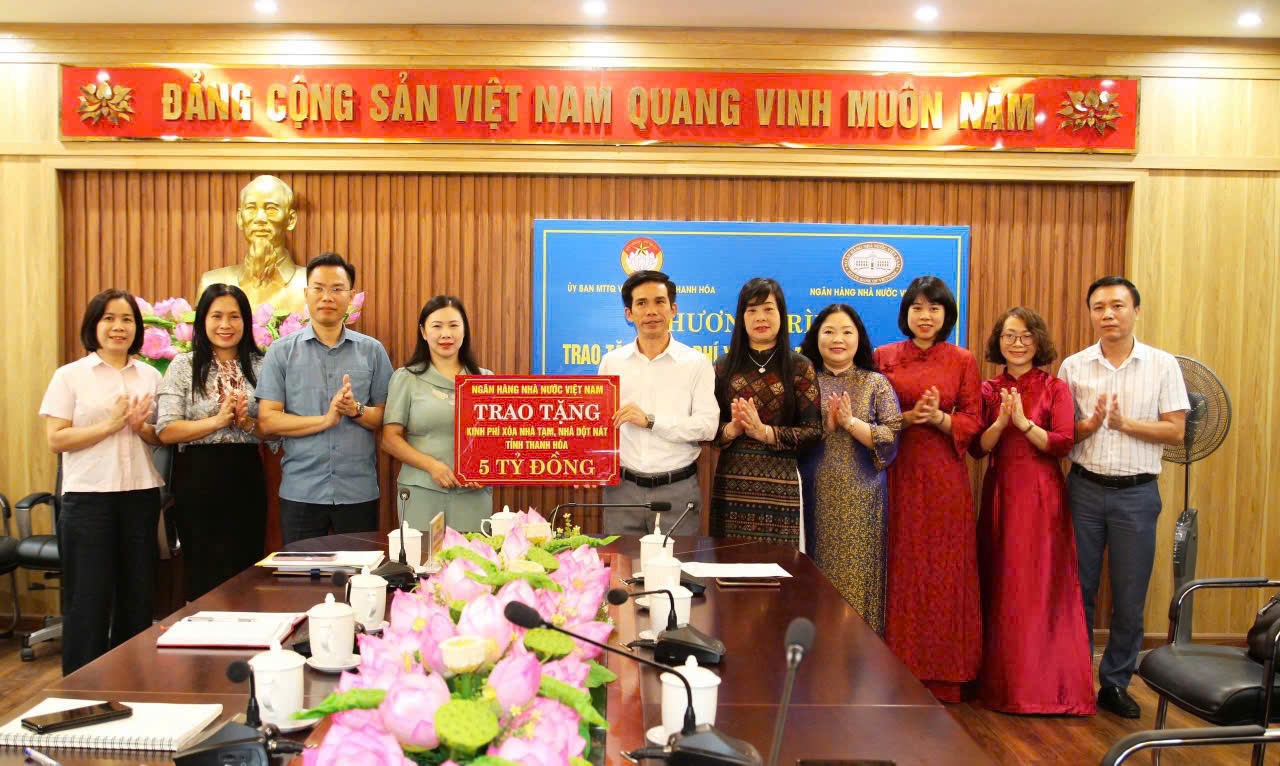 Ngành Ngân hàng chung tay vì mái ấm người nghèo Thanh Hóa Ngành Ngân hàng chung tay vì mái ấm người nghèo Thanh Hóa