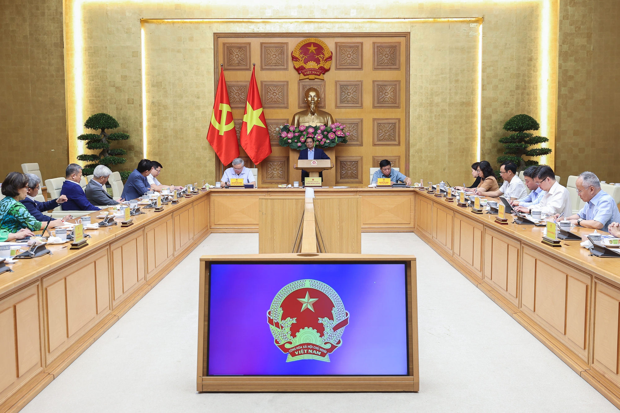 Thủ tướng: Tạo đột phá phát triển kinh tế tư nhân như 'khoán 10' trong nông nghiệp trước đây- Ảnh 1.