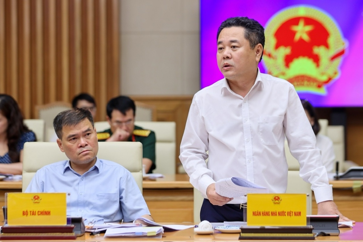 Khẩn trương hoàn thiện, trình Bộ Chính trị hai nghị quyết đột phá về giáo dục - đào tạo và chăm sóc sức khỏe nhân dân