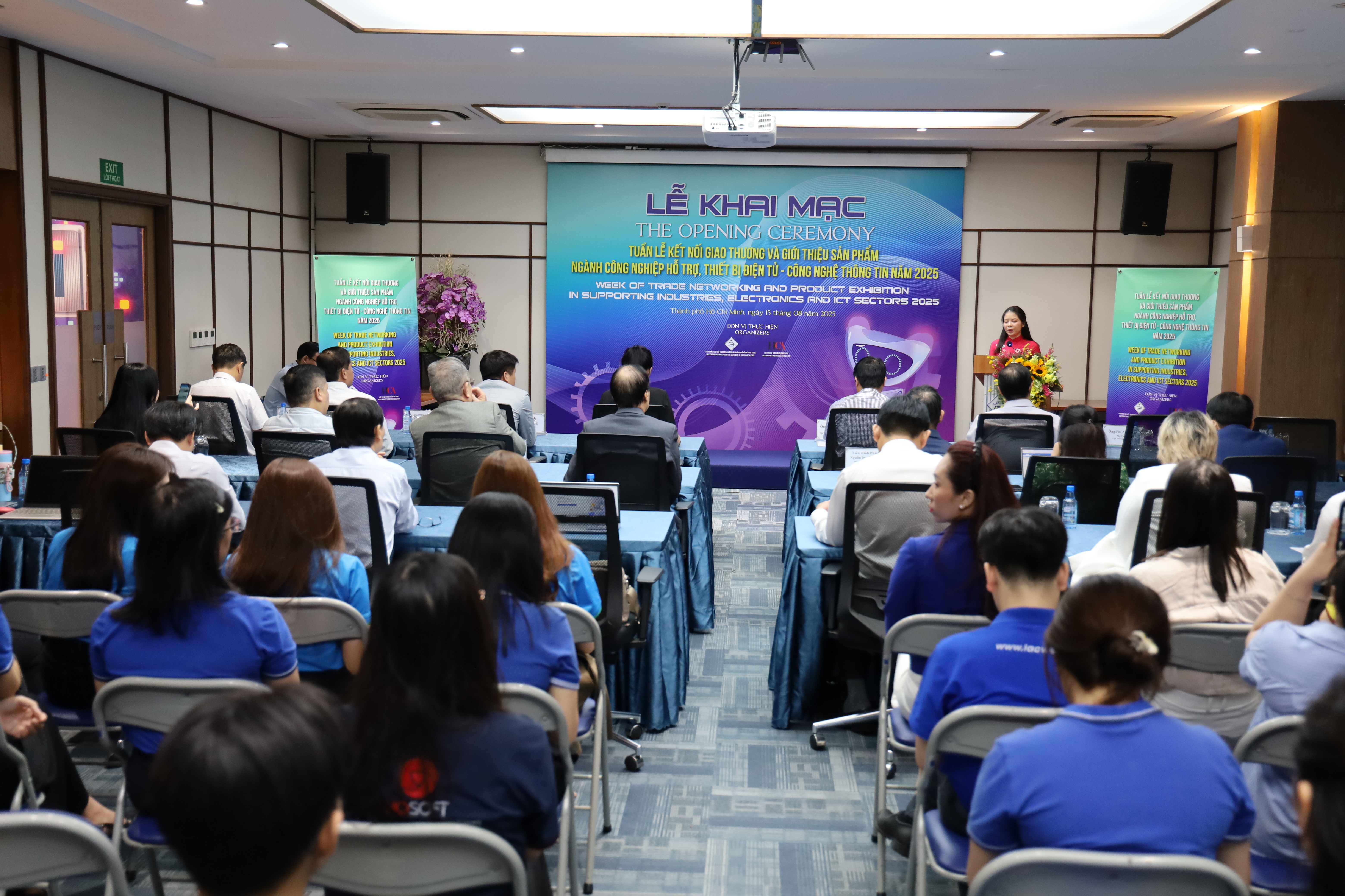 Quang cảnh Hội thảo chuyên đề “Chuyển đổi số - Cơ hội bứt phá cho SME trong Kỷ nguyên vươn mình” 