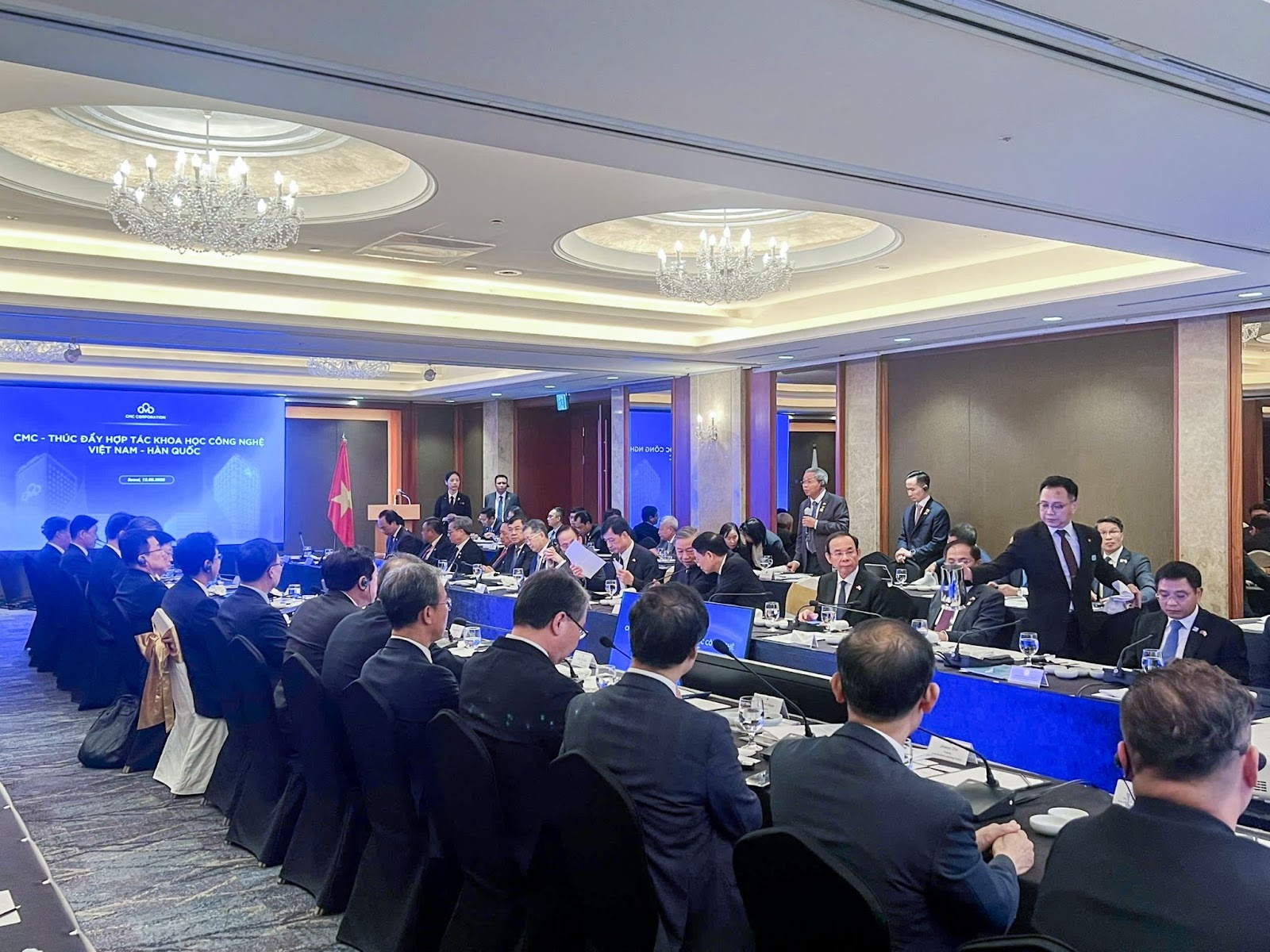 Ông Nguyễn Trung Chính – Chủ tịch HĐQT/Chủ tịch Điều hành Tập đoàn Công nghệ CMC phát biểu tại Tọa đàm Ông Nguyễn Trung Chính – Chủ tịch HĐQT/Chủ tịch Điều hành Tập đoàn Công nghệ CMC phát biểu tại Tọa đàm