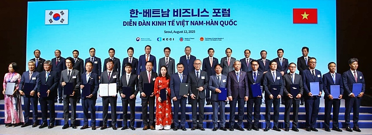 Lễ ký kết biên bản ghi nhớ giữa Tập đoàn Công nghệ CMC và Samsung C&T tại Diễn đàn doanh nghiệp Việt - Hàn dưới sự chứng kiến của Tổng Bí thư Tô Lâm & Thủ tướng Hàn Quốc Kim Min Seok Lễ ký kết biên bản ghi nhớ giữa Tập đoàn Công nghệ CMC và Samsung C&T tại Diễn đàn doanh nghiệp Việt - Hàn dưới sự chứng kiến của Tổng Bí thư Tô Lâm & Thủ tướng Hàn Quốc Kim Min Seok