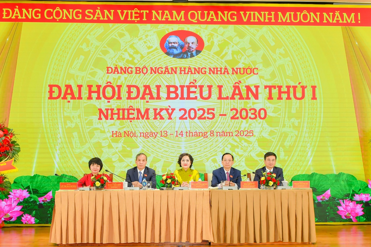 Đảng bộ NHNN: Tiếp tục phát huy tinh thần đoàn kết, đổi mới, sáng tạo, dám nghĩ, dám làm Đảng bộ NHNN: Tiếp tục phát huy tinh thần đoàn kết, đổi mới, sáng tạo, dám nghĩ, dám làm