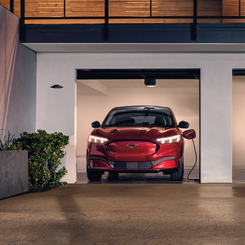 Mustang Mach-E – tân binh xe điện hiệu suất cao của Ford ra mắt thị trường Việt