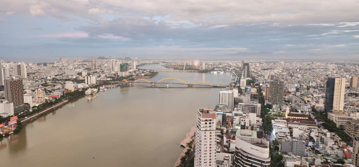 Khu thương mại tự do (FTZ) được kỳ vọng là “cú hích” lớn cho Đà Nẵng phát triển. Khu thương mại tự do (FTZ) được kỳ vọng là “cú hích” lớn cho Đà Nẵng phát triển.