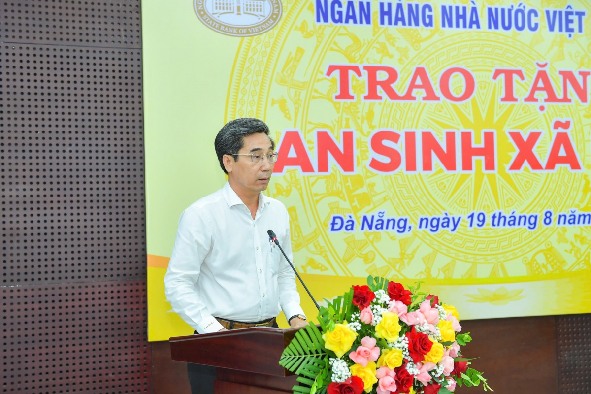 NHNN trao tặng 10 tỷ đồng an sinh xã hội cho 3 địa phương miền Trung