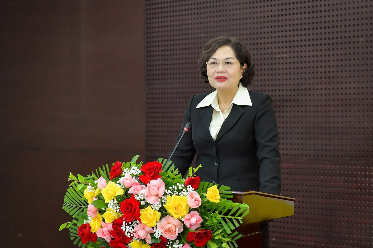 NHNN trao tặng 10 tỷ đồng an sinh xã hội cho 3 địa phương miền Trung