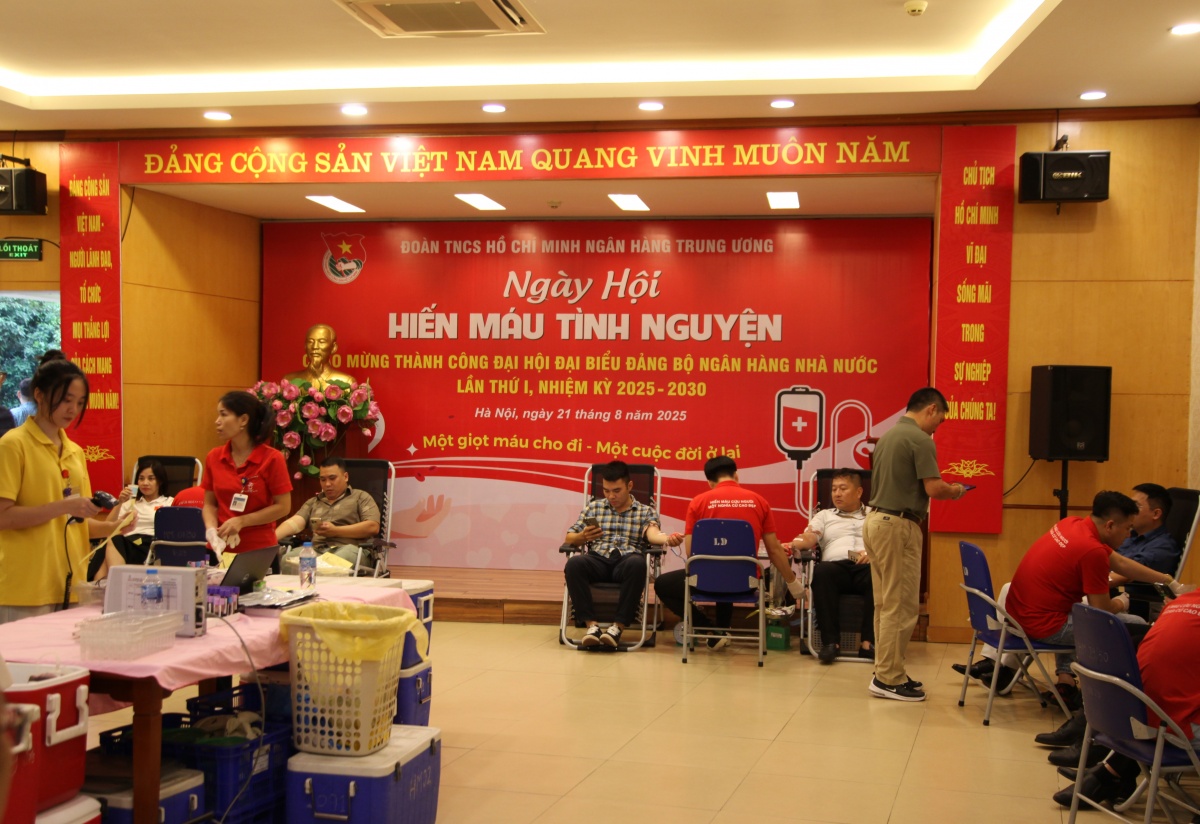 Đoàn Thanh niên NHTW tổ chức Ngày hội Hiến máu tình nguyện năm 2025