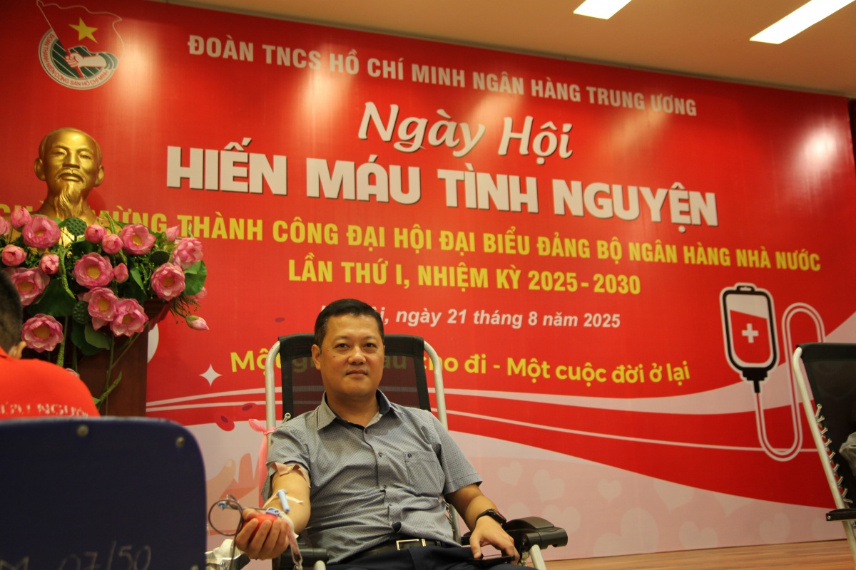Đoàn Thanh niên NHTW tổ chức Ngày hội Hiến máu tình nguyện năm 2025