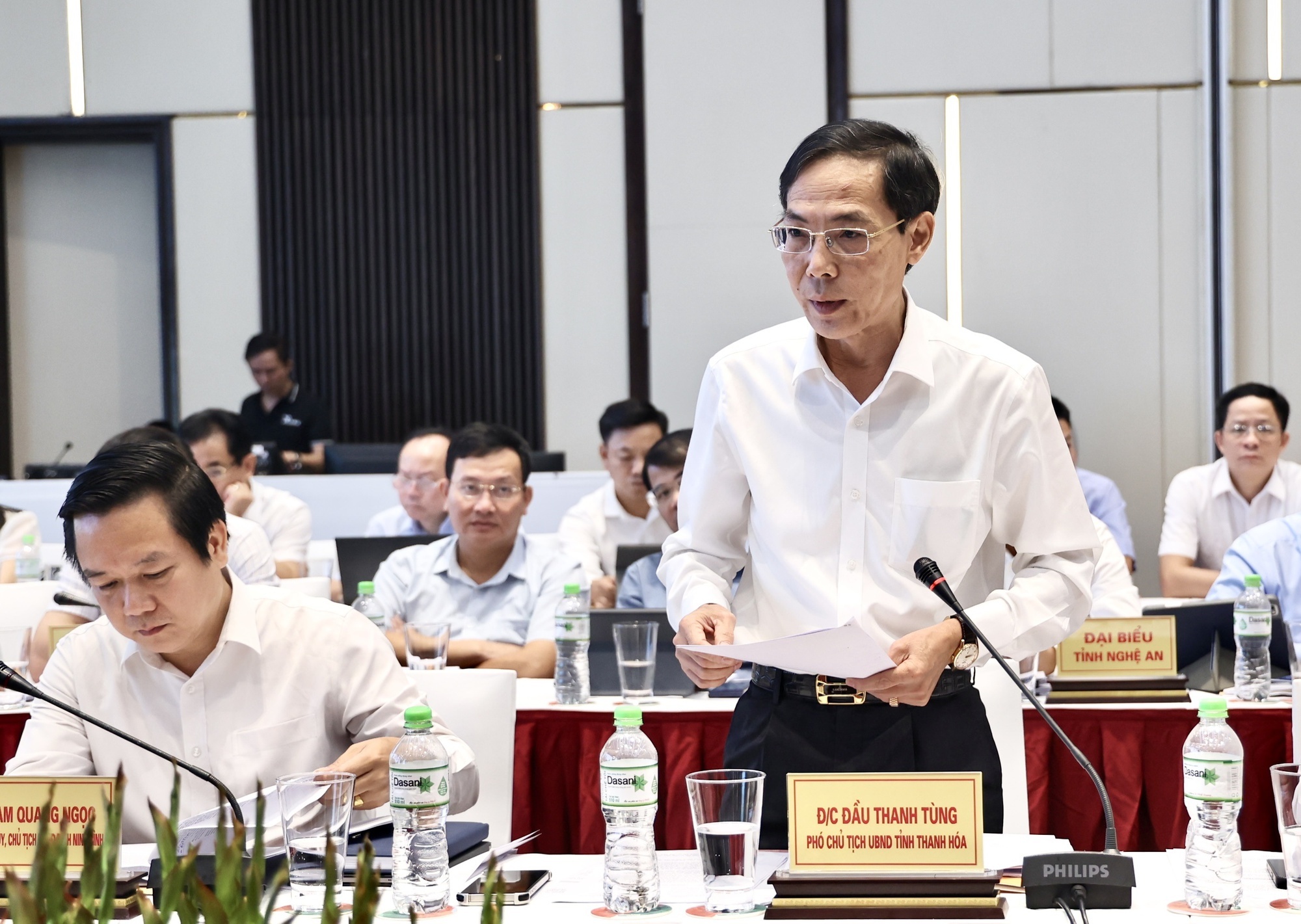 Phó Chủ tịch UBND tỉnh Thanh Hóa Đầu Thanh Tùng phát biểu tại buổi làm việc - Ảnh: VGP/Thu Sa