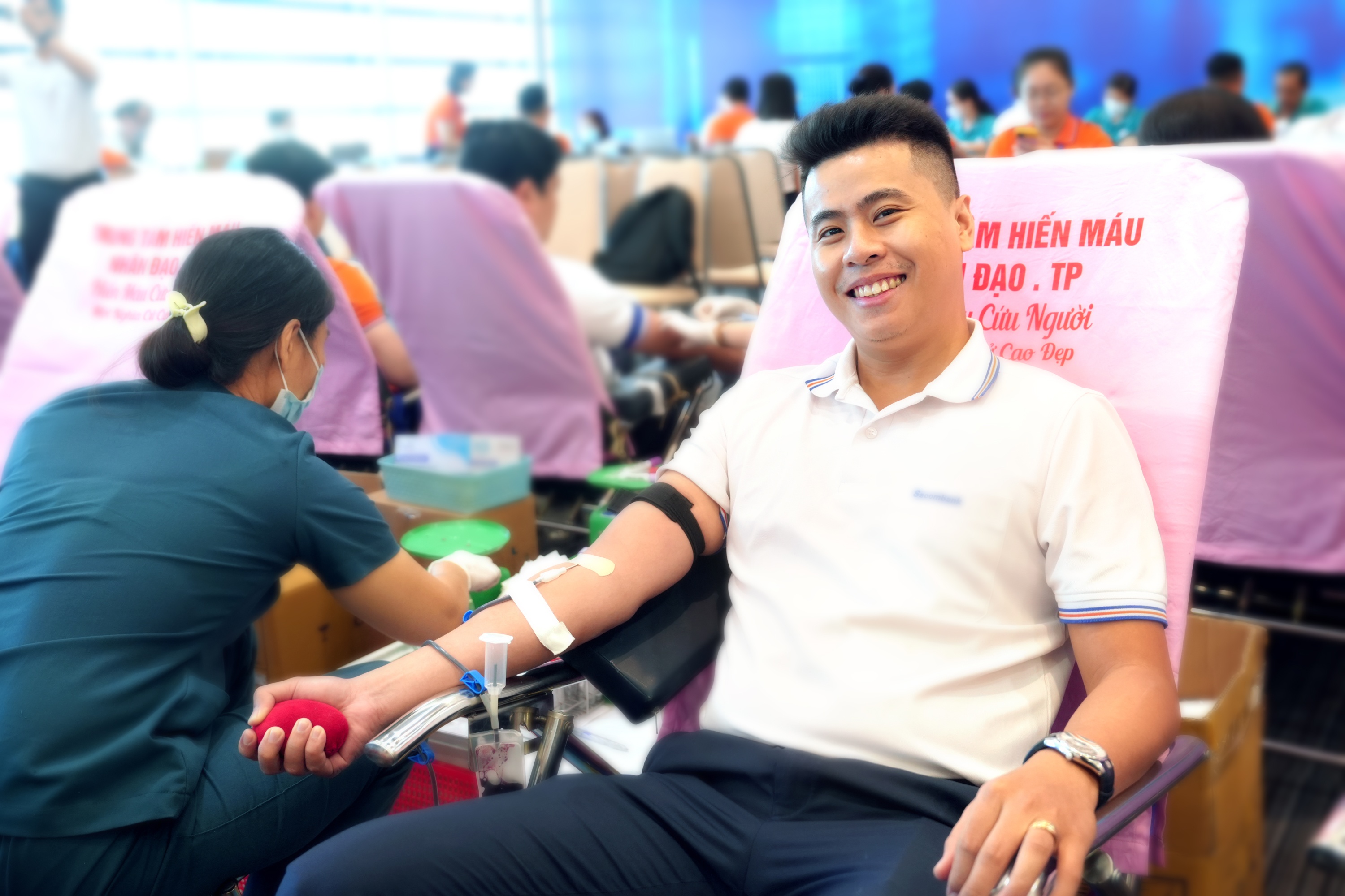 Sacombank tiếp nối hành trình “Chia sẻ từ trái tim” 2025