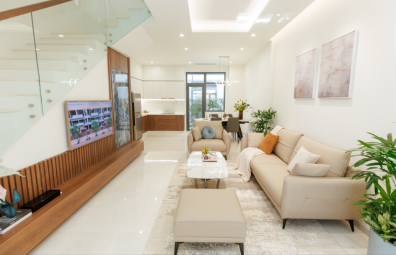 Nhà phố xây sẵn của dự án Elite Life Cần Giuộc có giá chỉ từ 3,9 tỷ đồng/căn và khách hàng chỉ cần thanh toán 1,2 tỷ đồng là nhận nhà ngay. Nhà phố xây sẵn của dự án Elite Life Cần Giuộc có giá chỉ từ 3,9 tỷ đồng/căn và khách hàng chỉ cần thanh toán 1,2 tỷ đồng là nhận nhà ngay.